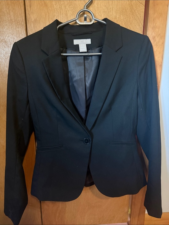 H&M Jackets & Blazers - H&M Black Single-Button Women's Blazer